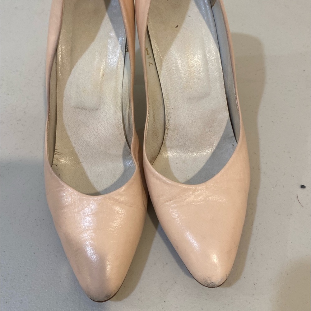 Made in Italy, leather circa 1985 vintage 7.5 Medium